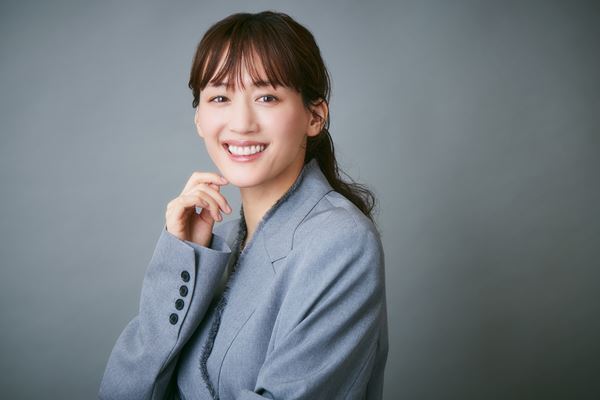 綾瀬はるかを支える“愛の人”「お母さんに相談すると不思議と心が軽くなるんです」