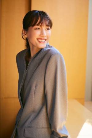 綾瀬はるかを支える“愛の人”「お母さんに相談すると不思議と心が軽くなるんです」