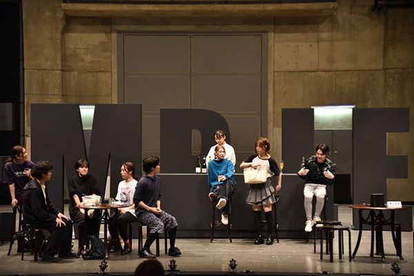 【公開稽古レポート】松尾スズキ×杉原邦生がフレッシュな俳優とつくり上げる『アンサンブルデイズ―彼らにも名前はある―』