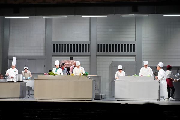 三宅裕司「昨年を超える作品」 熱海五郎一座『黄昏のリストランテ〜復讐はラストオーダーのあとで〜』取材会＆フォトコールのレポートが到着