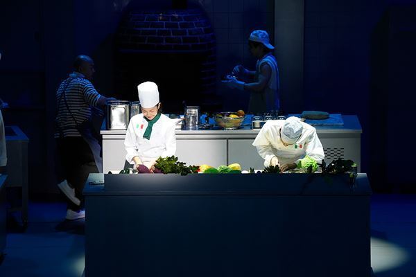 三宅裕司「昨年を超える作品」 熱海五郎一座『黄昏のリストランテ〜復讐はラストオーダーのあとで〜』取材会＆フォトコールのレポートが到着