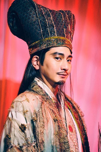 新人時代の向井理が味わった悔しさと反骨精神「目の前でプロフィールを捨てられたこともある」