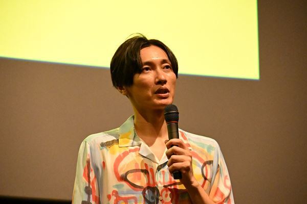 純烈ファンの私生活に驚き！ 初のドキュメンタリー映画公開記念、舞台挨拶レポート