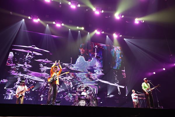 アジカン主催『NANO-MUGEN FES. 2025 in Yokohama』2日間のオフィシャル速報レポートが到着