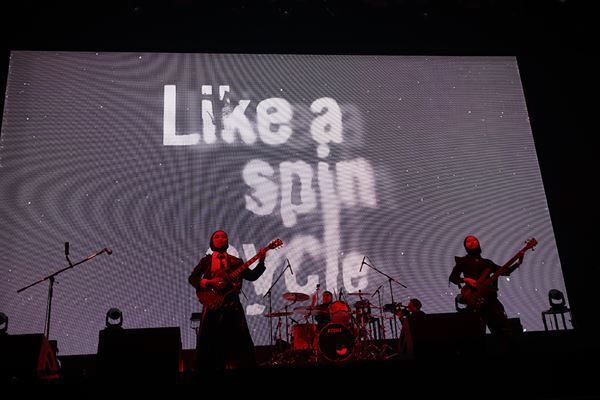 アジカン主催『NANO-MUGEN FES. 2025 in Yokohama』2日間のオフィシャル速報レポートが到着