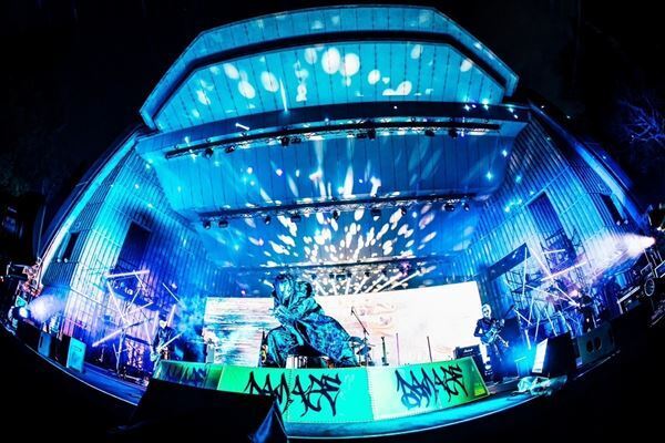 キズ 単独公演『雨男』、晴天の下 “雨男”が放った魂の歌。「俺は、お前らの最強であり続ける！」【オフィシャルレポート】