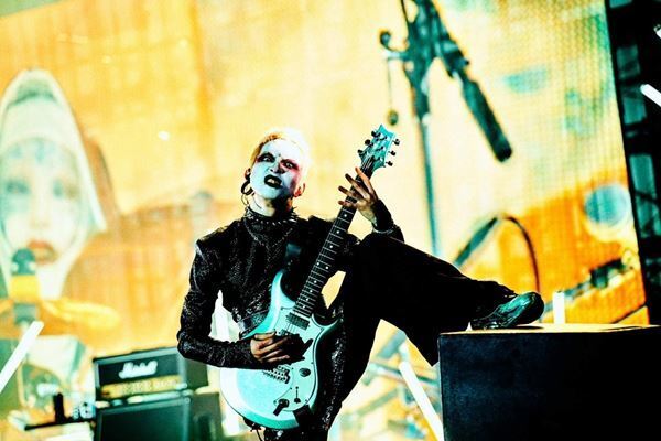 キズ 単独公演『雨男』、晴天の下 “雨男”が放った魂の歌。「俺は、お前らの最強であり続ける！」【オフィシャルレポート】