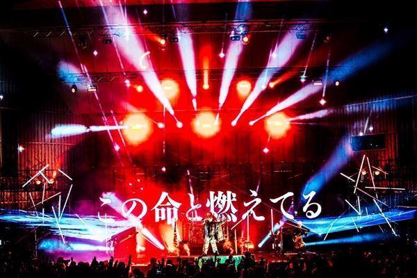 キズ 単独公演『雨男』、晴天の下 “雨男”が放った魂の歌。「俺は、お前らの最強であり続ける！」【オフィシャルレポート】