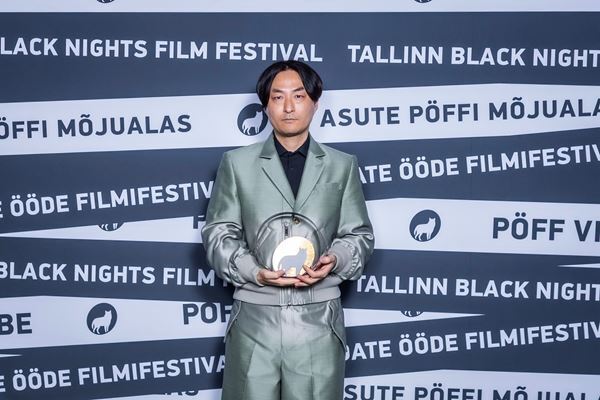 森ガキ侑大監督最新作『架空の犬と嘘をつく猫』タリン・ブラックナイト映画祭で撮影賞受賞