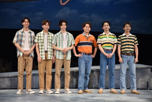 マシュー・スウィートの曲に乗せ90年代のふたりの青年の恋を描くミュージカル『GIRLFRIEND』