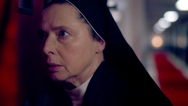 『教皇選挙』アカデミー賞候補入りの決め手は脚本にあり！ レイフ・ファインズらが脚本家を絶賛