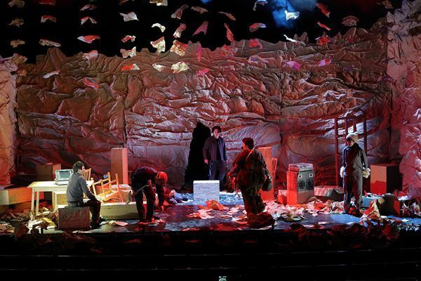 須賀健太、中川大輔らが紡ぐ希望の物語　舞台『1995117546』舞台写真＆開幕コメント到着