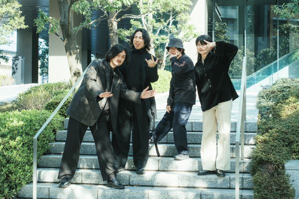 The Novembers (小林祐介、吉木諒祐) × Homecomings (畳野彩加、福富優樹) 、『JANUSPIA pre. “danro” vol.4』開催に向けてインタビュー