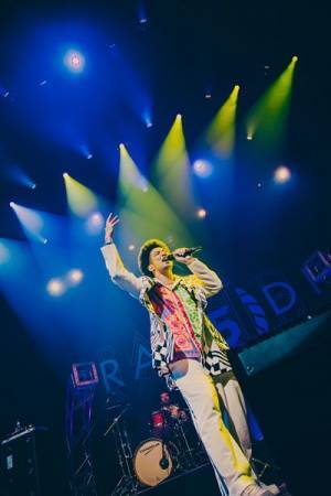 BRADIO、結成15周年イヤー開幕となるライブで18曲を熱唱　日比谷野音公演の詳細も発表【オフィシャルレポート】