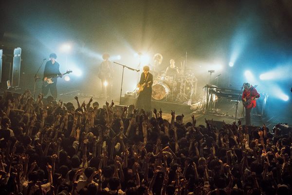 [Alexandros] 最新アルバムリリース記念『”PROVOKE” LAUNCH PARTY』、代表曲やヒット曲を次々と披露した一夜「ツアーの前哨戦にようこそ！」【オフィシャルレポート】