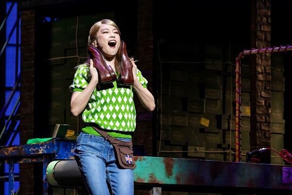 「自分が変われば世界も変わる」ミュージカル『キンキーブーツ』有澤樟太郎＆松下優也ペアゲネプロレポート&初日公演後シンディ・ローパーのメッセージ