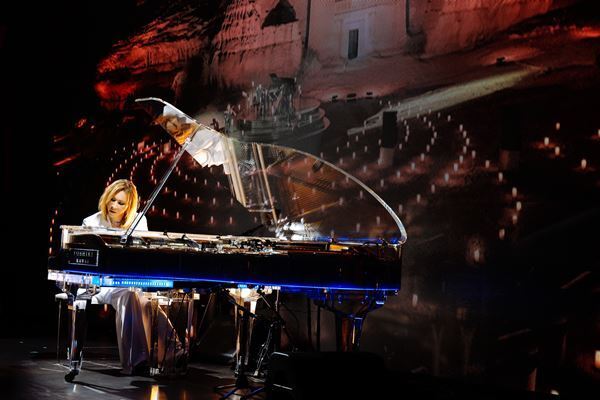 YOSHIKI、サウジアラビア・アルウラのユネスコ世界遺産「Hegra」での公演を発表　記者会見では新曲完成の報告も