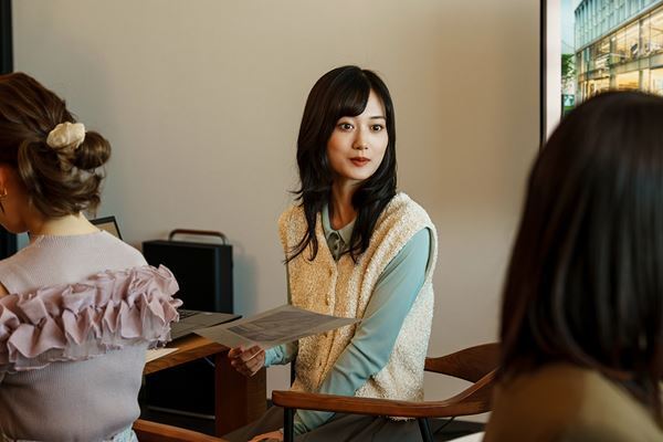 山下美月×萩原利久『殺した夫が帰ってきました』第1話の無料先行配信がスタート　撮影の舞台裏を語るスペシャルインタビューも