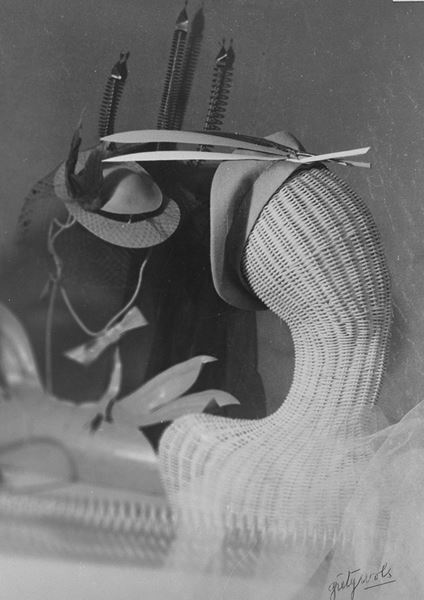 『拡大するシュルレアリスム　視覚芸術から広告、ファッション、インテリアへ』大阪中之島美術館で　国内所蔵の多様な作品でシュルレアリスムの本質に迫る