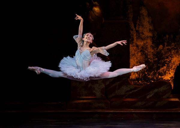 英国バーミンガム・ロイヤル・バレエ団　初参加の日本公演で『眠れる森の美女』主演　栗原ゆうがオーロラ姫への思いを語る