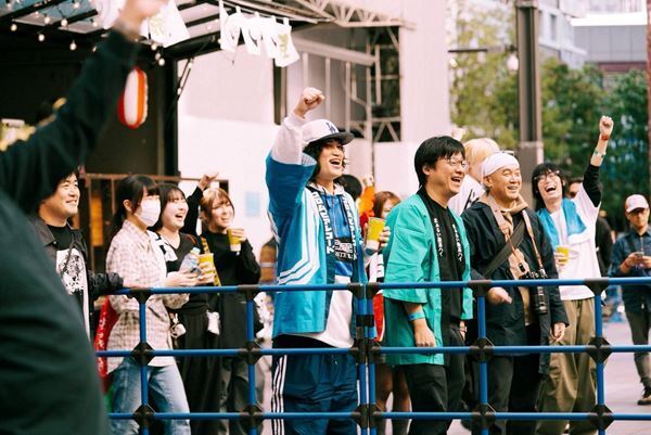 PK shampoo主催『PSYCHIC FES 2025』に40組のミュージシャンが大集結！ダイブに大合唱、歌舞伎町を熱狂の渦に巻き込んだ一日をレポート