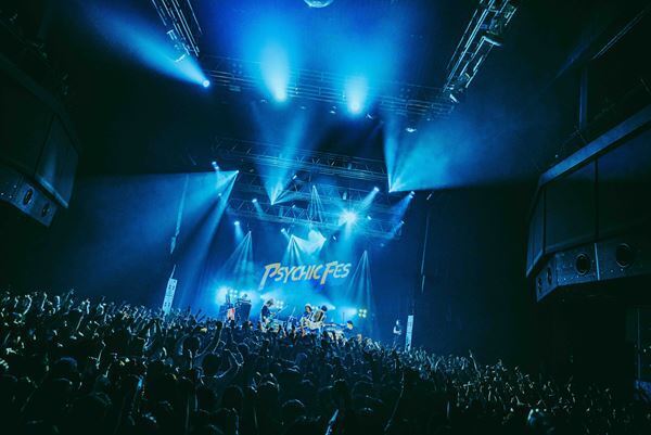 PK shampoo主催『PSYCHIC FES 2025』に40組のミュージシャンが大集結！ダイブに大合唱、歌舞伎町を熱狂の渦に巻き込んだ一日をレポート