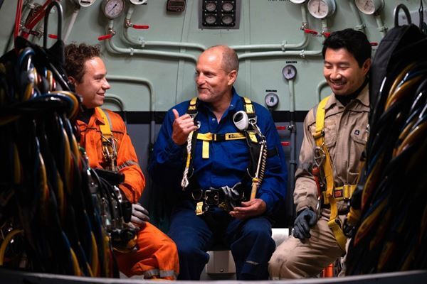 ウディ・ハレルソン「脚本も読まず、出演を決めた」映画『ラスト・ブレス』キャスト3ショットインタビュー