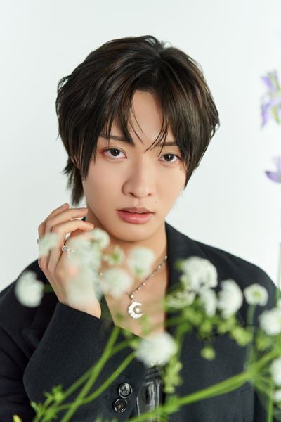 IMP.佐藤新が考える“自分らしさ”「今は頑張って大人になろうとしている最中」