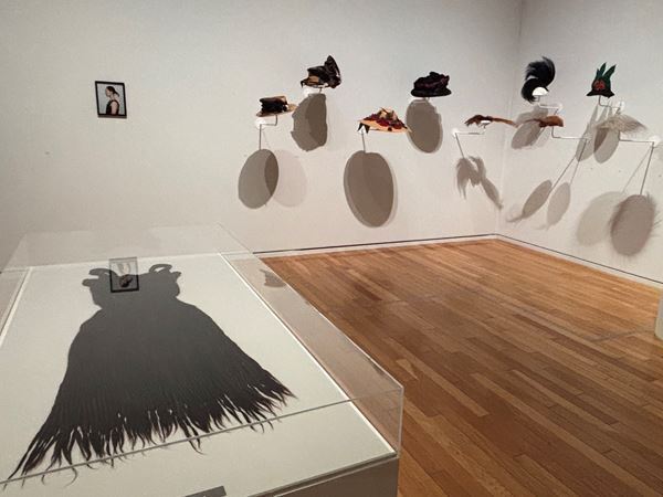 【展示レポート】『LOVE ファッション−私を着がえるとき』　ファッション×アート×文学から、私たち人間の「装うこと」への願望や情熱を考察する