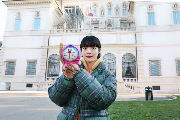 あいみょんとドラえもんがイタリアで名所巡り！ 『のび太の絵世界物語』キャンペーンレポート