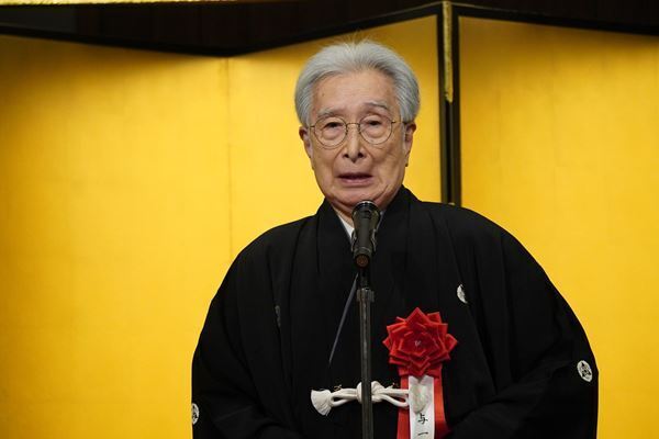 【第50回菊田一夫演劇賞】大賞の栗山民也「ひとつひとつの言葉に勇気をもらった」明日海りお、長澤まさみ、甲斐翔真、伊東四朗ら豪華な顔ぶれ