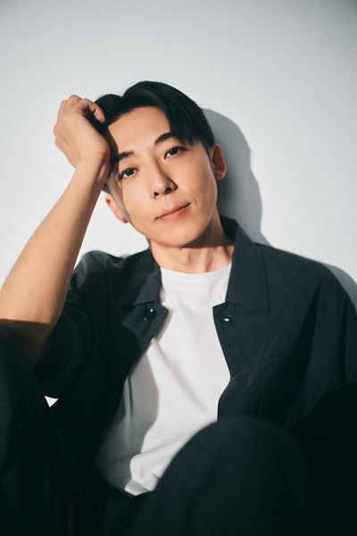 高橋一生が今、思うこと「世間のイメージに逆らい続けることが、消費に抗う最善の方法」