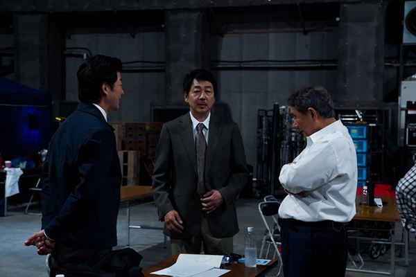 浅野忠信、大森南朋、中村獅童らが体当たりの演技を披露！ 北野武監督『Broken Rage』メイキング画像6点公開