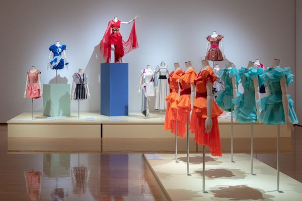 「PerfumeCOSTUMEMUSEUM」今週末よりPerfumeの故郷・広島にて開幕