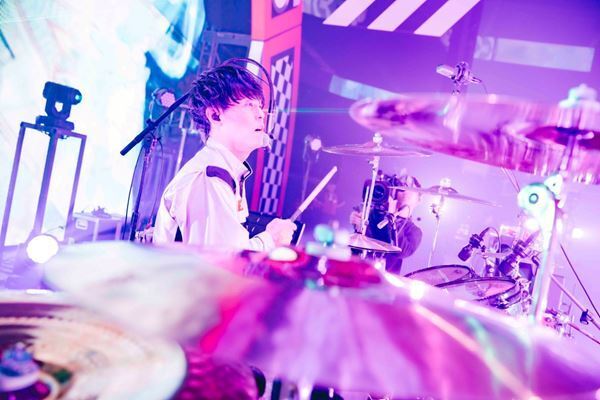 04 Limited Sazabysのスペシャルワンマン『YON EXPO』4年ぶりに開催！今回はカーレースをテーマに大円団の２日目をレポート「一緒にこの人生、まだまだ先に進んでいきましょう」