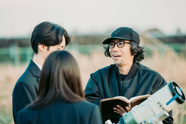 スピッツの名曲を原案にした恋愛映画『楓』が12月公開　行定勲監督がラブストーリーを撮り続ける理由とは？
