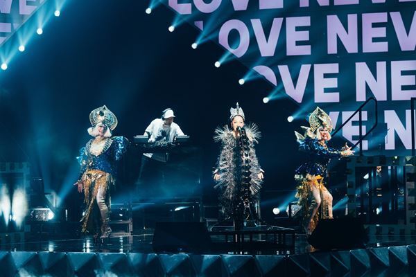 MISIA、ニュー・アルバム『LOVE NEVER DIES』を引っ提げ20万人を動員した全国アリーナツアー完走！　故郷・長崎で『MISIA CANDLE NIGHT 2025 LIGHT OF PEACE -80th Year-」』開催決定