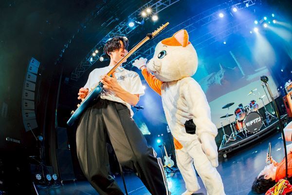 歌って踊って笑顔全開！　超能力戦士ドリアンの史上最大規模のツアーファイナル