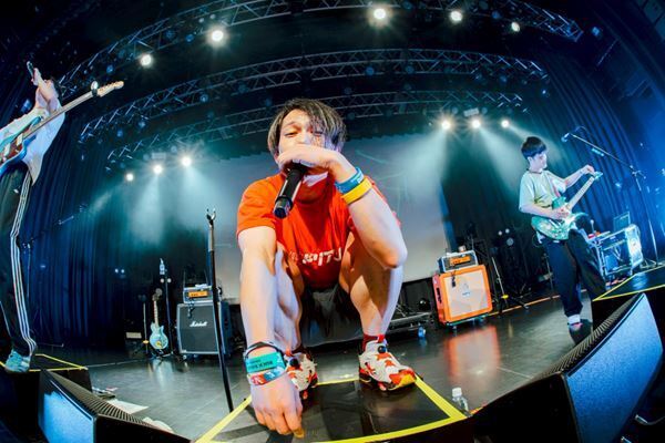 歌って踊って笑顔全開！　超能力戦士ドリアンの史上最大規模のツアーファイナル