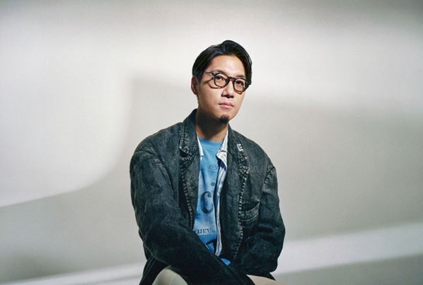 tofubeats、新曲「Fallin’ feat. Neibiss」配信リリース　客演には神戸出身の若手注目ラッパー・Neibissが参加