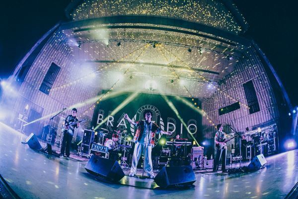 BRADIO結成15周年『SUMMER SUMMER at HIBIYA YAON』希望に満ちたハッピーファンクサウンドが日比谷公園の森を抜けてビル街にこだました夜