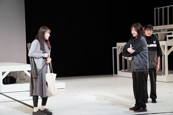 吉高由里子「ちゃんと傷つく作品」3年ぶり舞台『シャイニングな女たち』で蓬莱竜太と念願の初タッグ