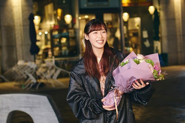 小芝風花×佐藤健『私の夫と結婚して』メイキング写真公開　日本のAmazon Originalドラマ歴代1位を記録