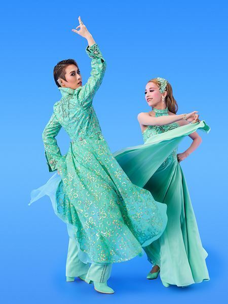 翼和希＆千咲えみの撮り下ろし写真で構成！ OSK日本歌劇団「春のおどり」100周年特別ビジュアル公開