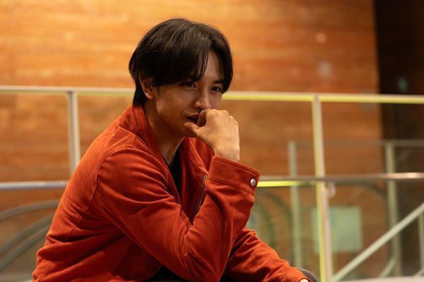 中島健人の本気“床ドン”や悩み顔も！ 映画『ラブ≠コメディ』多彩な表情を捉えた場面写真公開