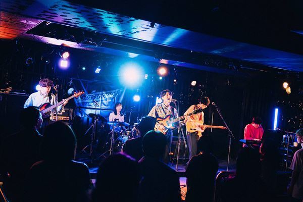 【ライブレポート】多様なアイデンティティが交差した夜――Mama Rag／ZenPal／春風レコードが出演した「Grasshopper WEST vol.8」
