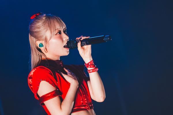 【Ringwanderung ライブレポート】4年ぶりのバンドセットで魅せたツアー初日　生音と歌声が生んだ圧倒的なグルーヴ