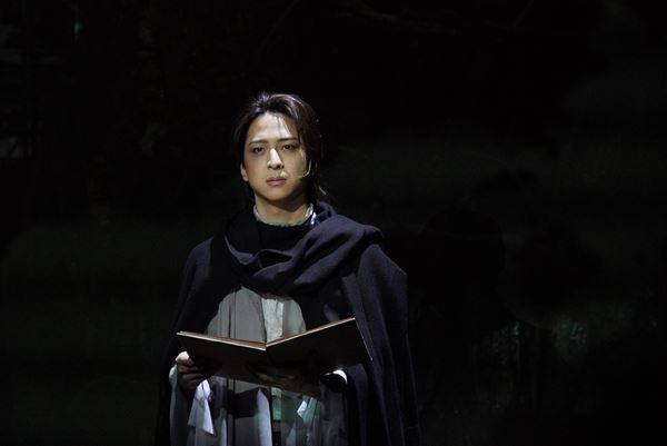 新劇場の幕開けを飾るスペクタクル『AmberS-アンバース-』、感情を揺さぶる物語が始動