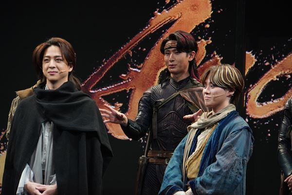 新劇場の幕開けを飾るスペクタクル『AmberS-アンバース-』、感情を揺さぶる物語が始動