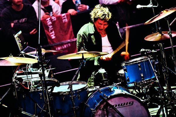 Enfants『One Man Live "Tiny Cosmos"』オフィシャルレポート「オルタナティヴ」とは何か？　Enfantsに宿った「孤独」の代弁者としての才気